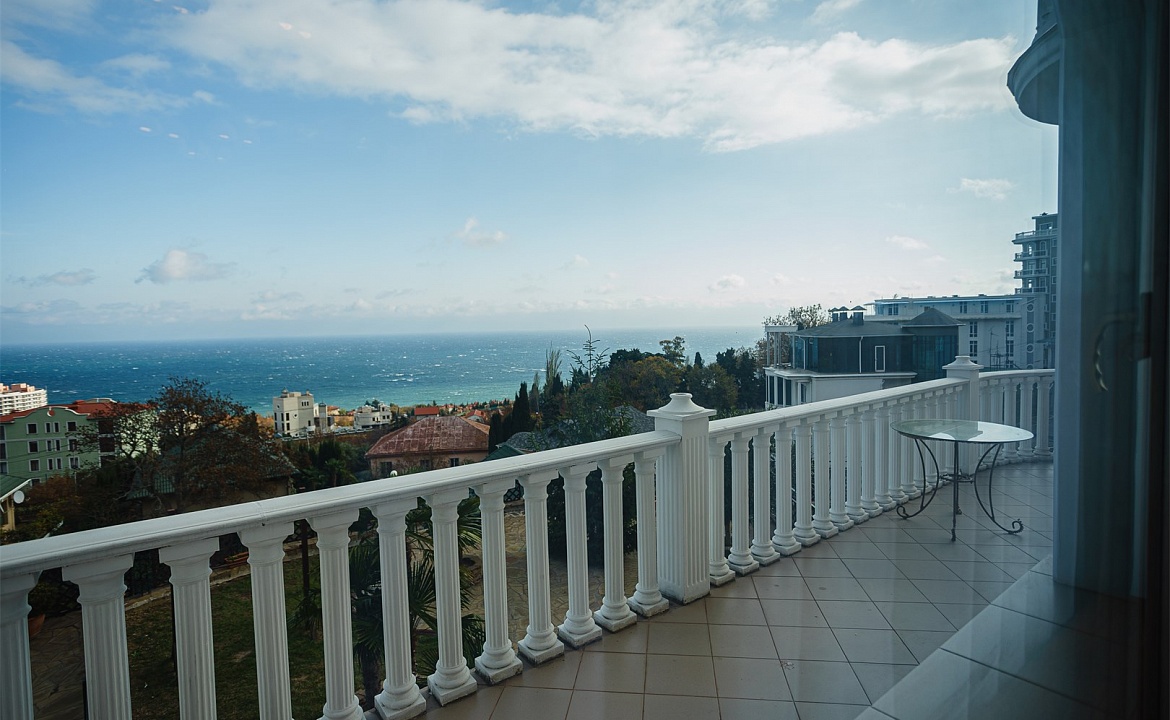 Апартаменты двухкомнатные люкс с террасой 1. Гостевой дом Лиана. Ливадия