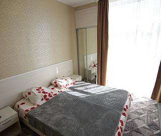 Апартаменты студия с террасой на 2-х человек. Гостевой дом "МЕЛИС". 