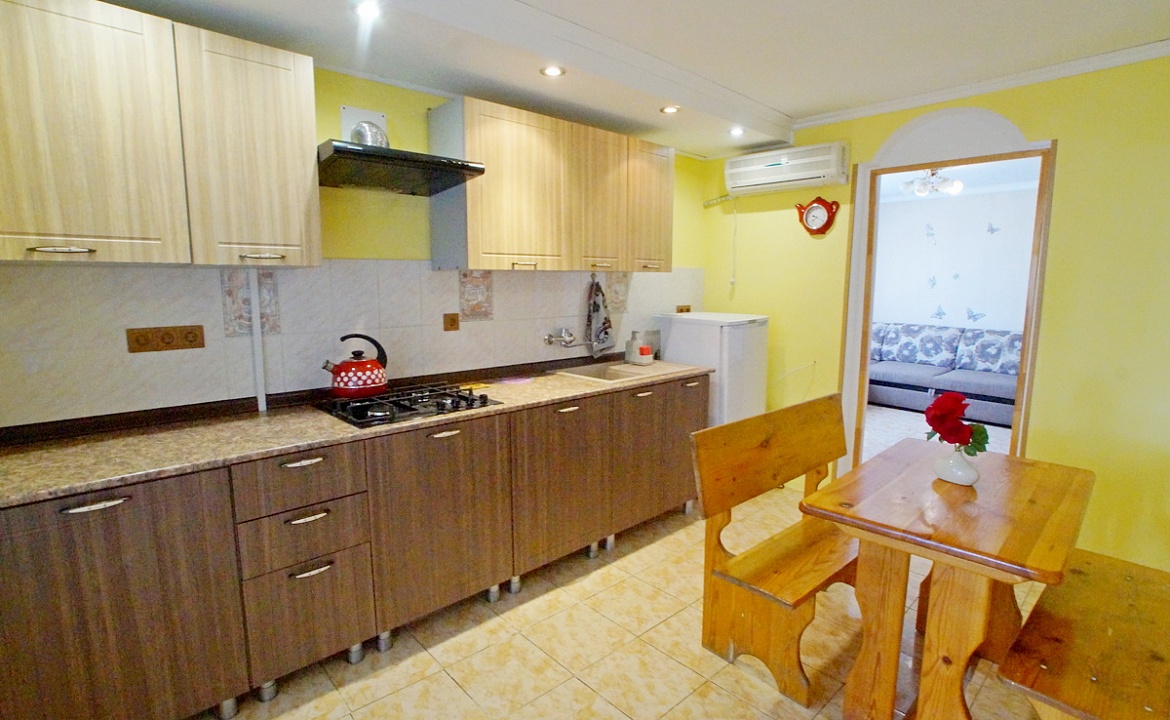 Номер двухкомнатный с кухней на 4 чел. Гостевой дом "Эдгар". Благовещенская