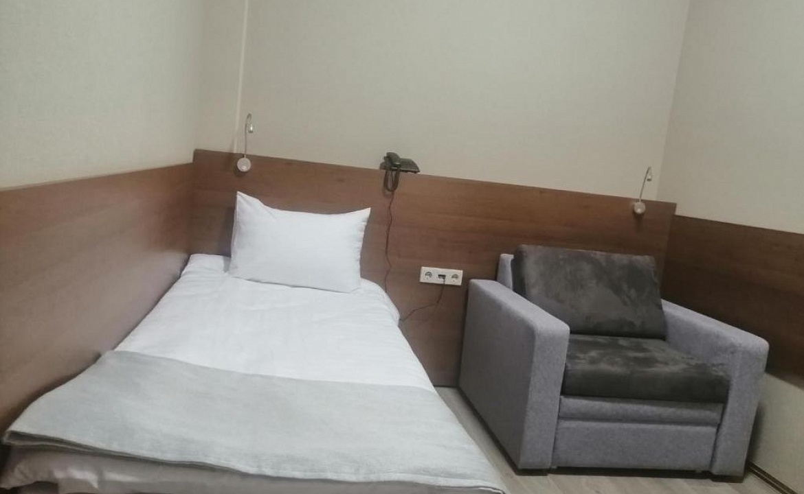 Одноместный номер. Отель Тройка. Красная Поляна