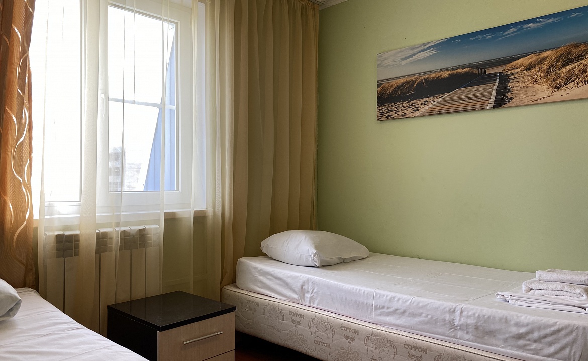 ДВУХМЕСТНЫЙ . Гостевой дом АКВАТОРИЯ . Кучугуры