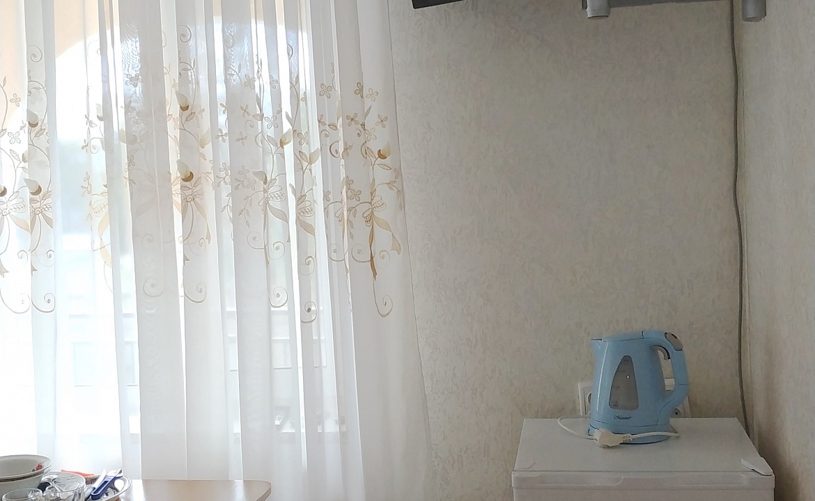 2-местный номер Стандарт с балконом. Гостиница Лагуна. Крым - частный сектор