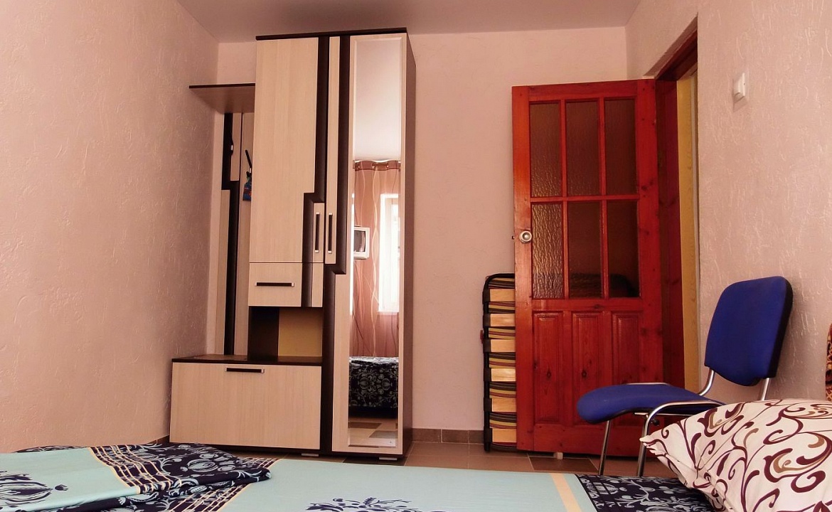 Двухкомнатный 4-х местный на 1-м этаже. Гостевой дом Гостевой дом "Спортлото-82".. Коктебель