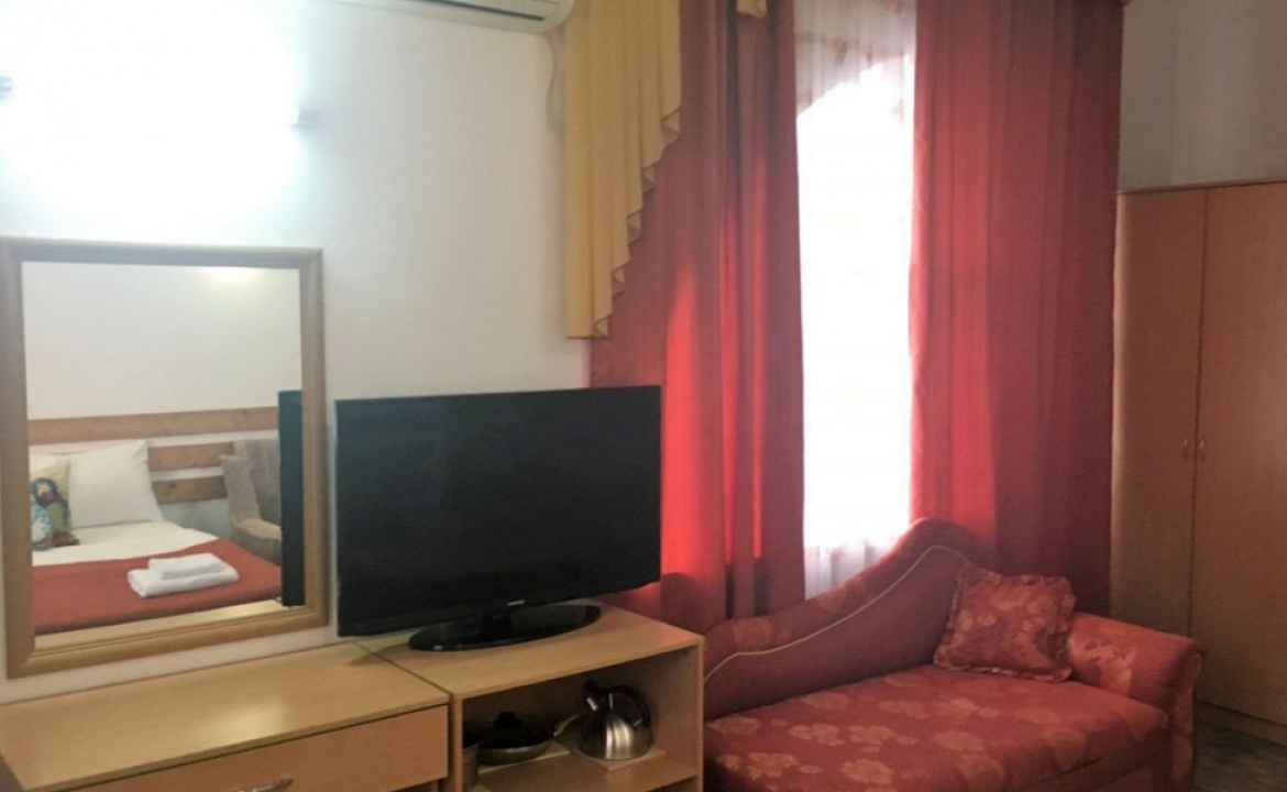 Люкс со смежным балконом 2хместный. Отель АСТОН. Нижнее Джемете