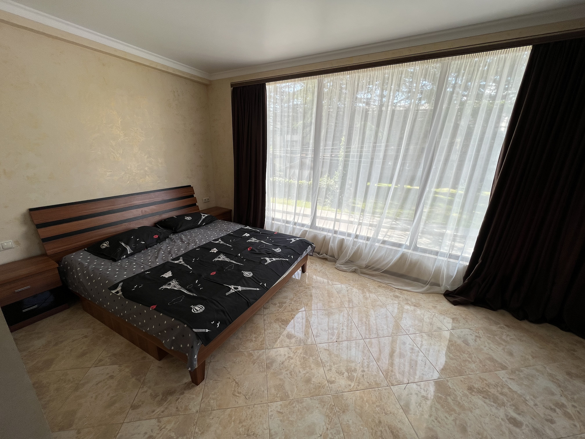 . Гостевой дом Lux. Квартиры в Пицунде