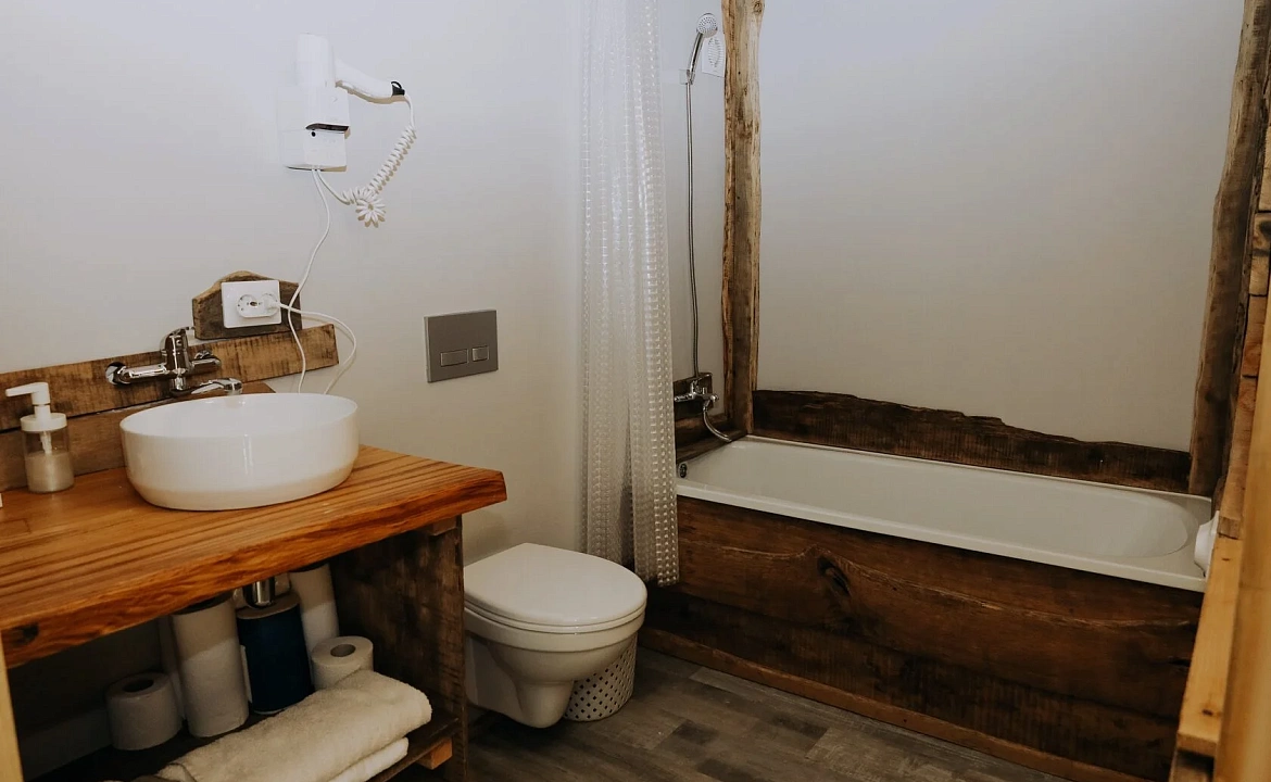 ДОМ №1. Глэмпинг "В Потоке". Красная Поляна