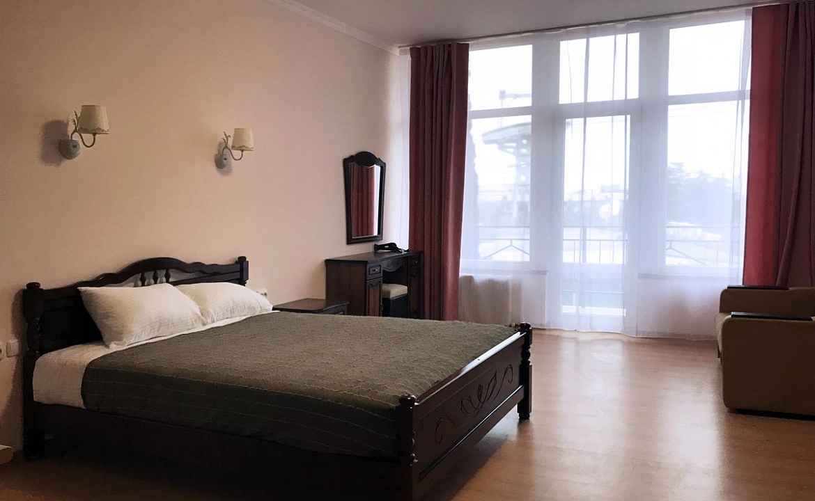 Делюкс с видом на море и горы. Отель Апарт-отель ПАЛЬМА. Гаспра Делюкс с видом на море и горы. Отель Апарт-отель ПАЛЬМА. Гаспра