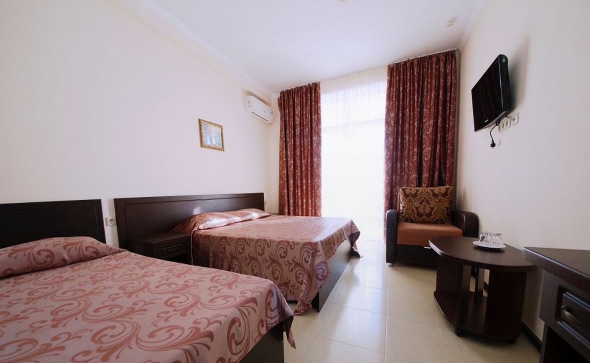 НОМЕР 4-х местный Полулюкс. Гостевой дом «У моря» Витязево. Витязево