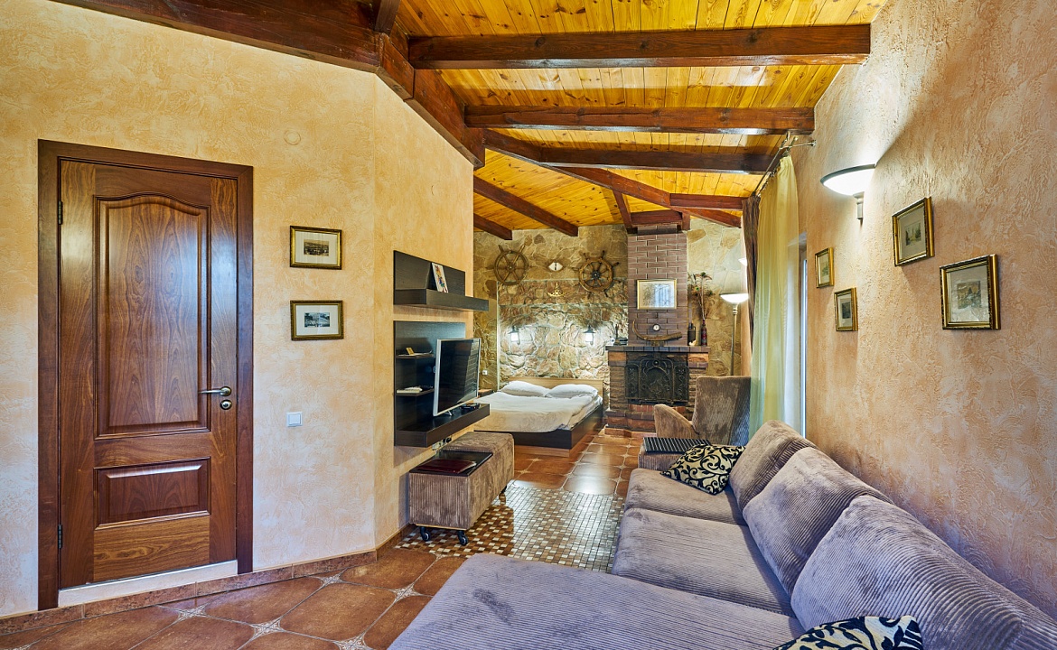 Коттедж с камином. Гостевой дом "KuprInn". Балаклава