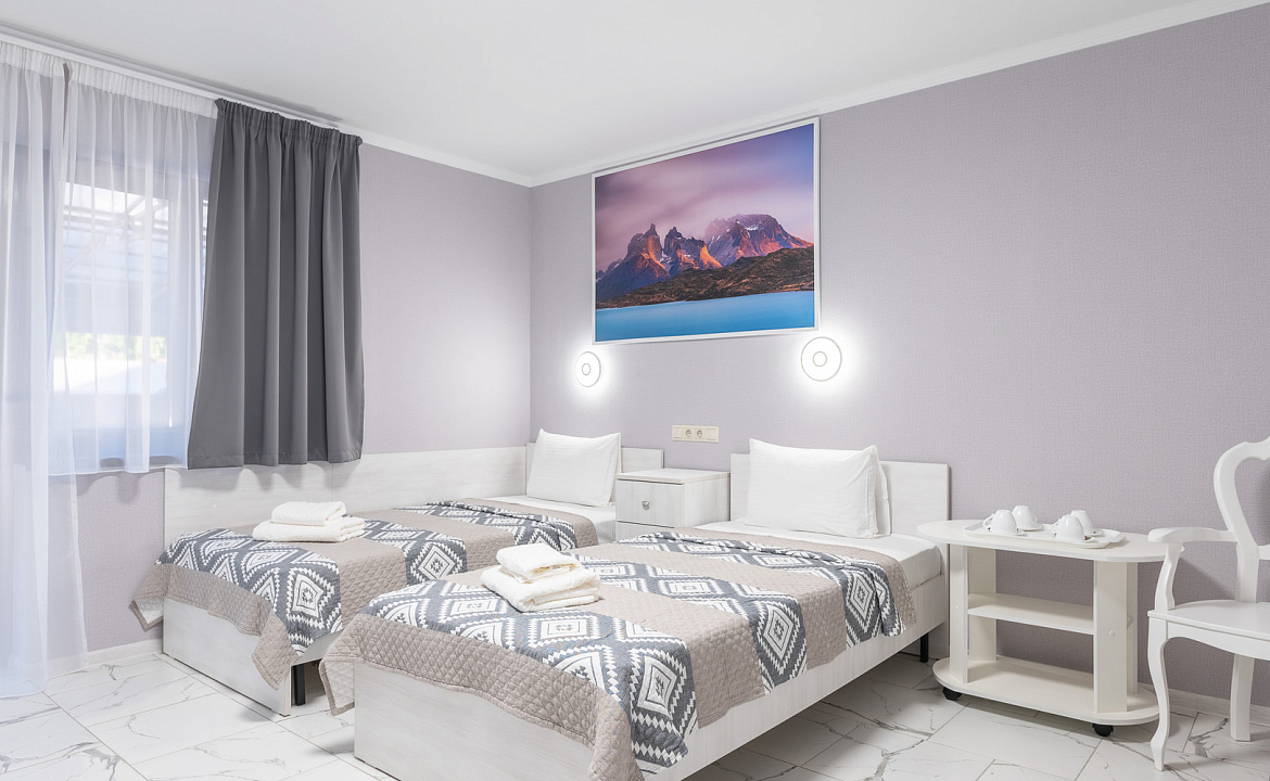 Апартаменты стандарт. Отель "Горная Кадриль". Красная Поляна