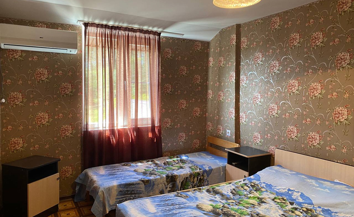 Трехместный номер эконом. Гостевой дом Домик у моря. Якорная Щель