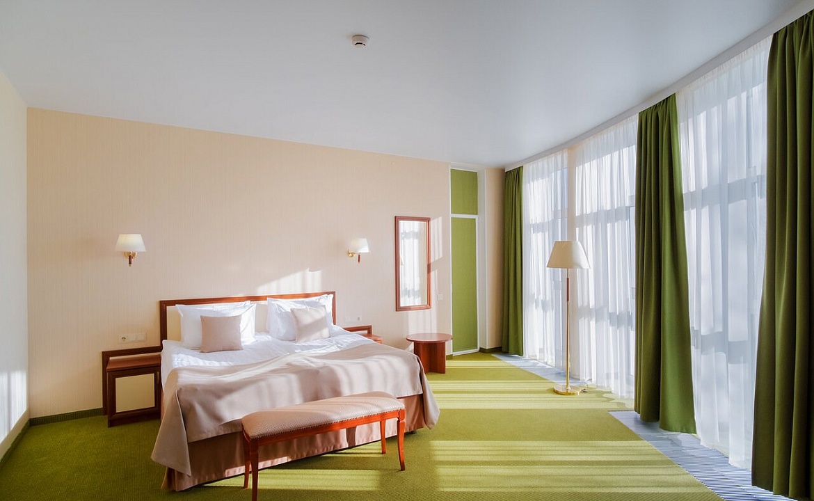 Супериор . Отель  «ГРЕЙ ИНН». Феодосия