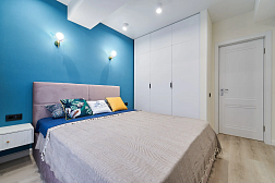 Квартира в многоквартирном доме Современная квартира у моря с отдельной спальней