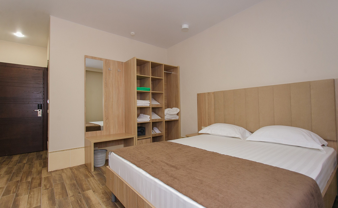 Стандарт двухместный без балкона. Отель «Имера». Витязево