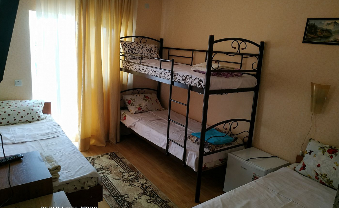 Эконом. Гостевой дом Натали. Береговое