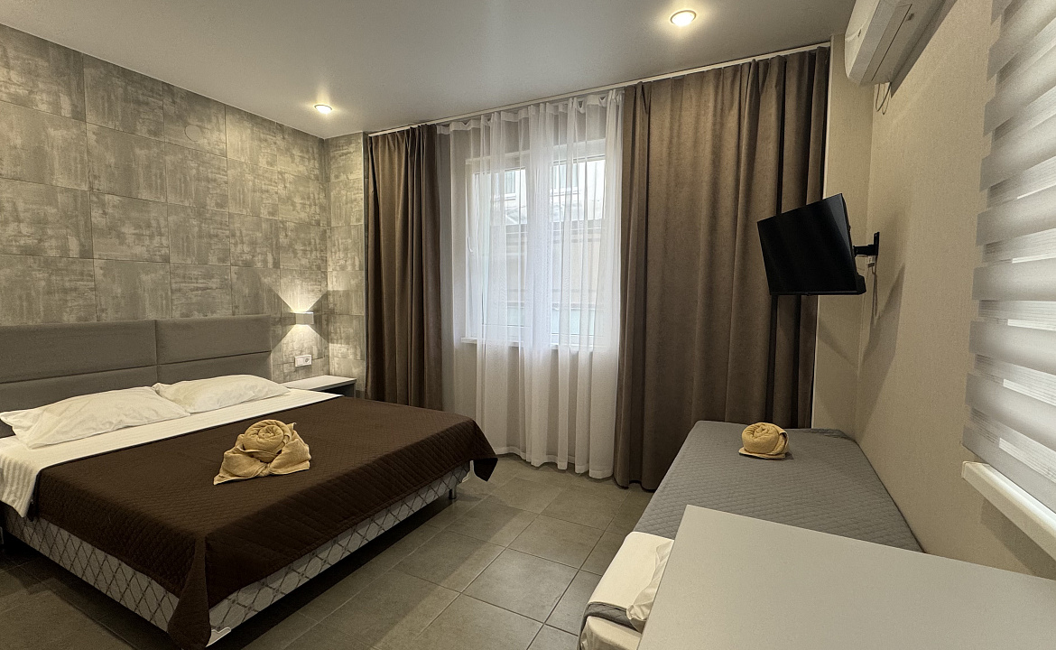 3-х местный номер. Гостевой дом «Акварель». Ольгинка