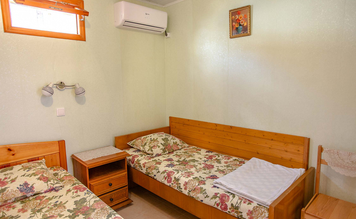 Номера Эконом. Частный сектор Полина. Кабардинка