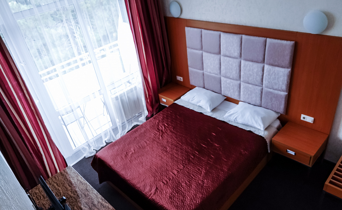 Стандарт с двуспальной кроватью. Отель Апартаменты Волна. Сочи Стандарт с двуспальной кроватью. Отель Апартаменты Волна. Сочи