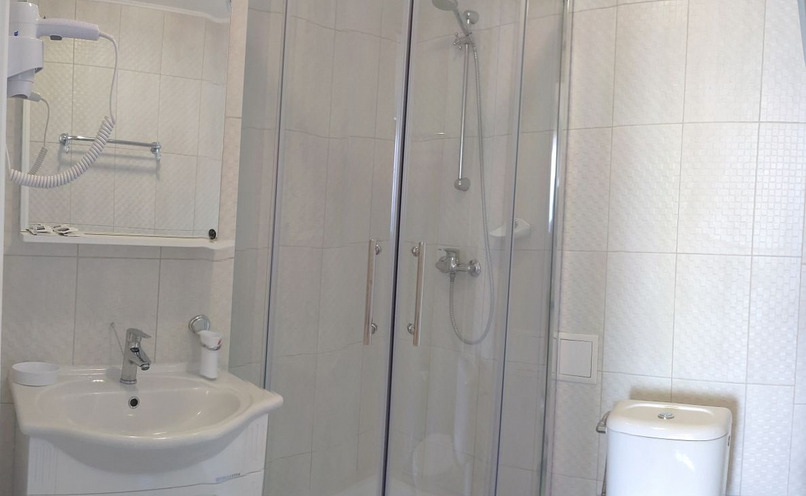 Однокомнатный полу-Люкс №5. Гостевой дом "Рай". Алушта