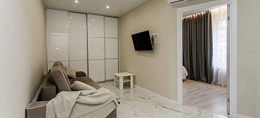 Квартира в многоквартирном доме Студия на первой береговой