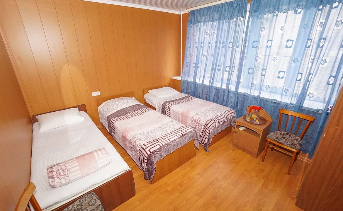 Трехместный Стандарт. Гостевой дом Амина. Сочи