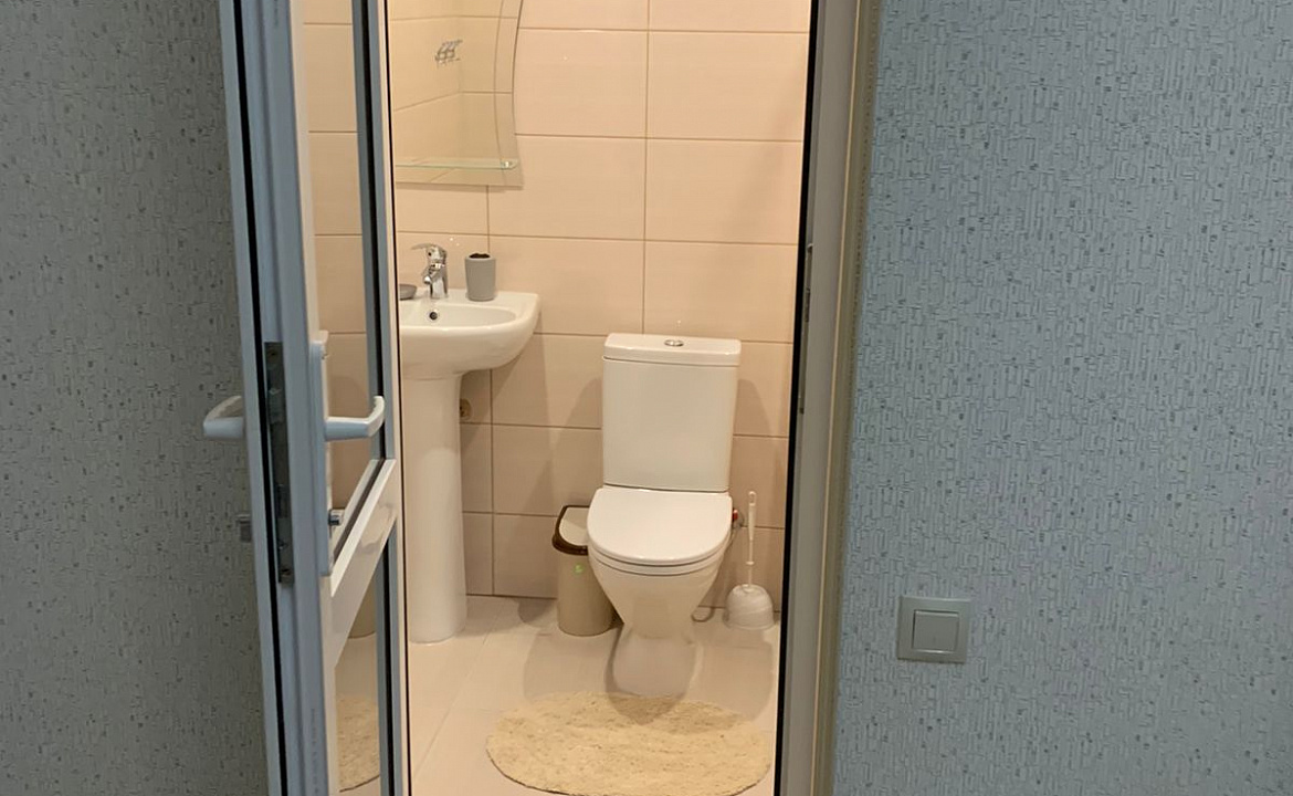 Апартаменты с кухней на два номера. Гостевой дом ЭЙВА. Пицунда