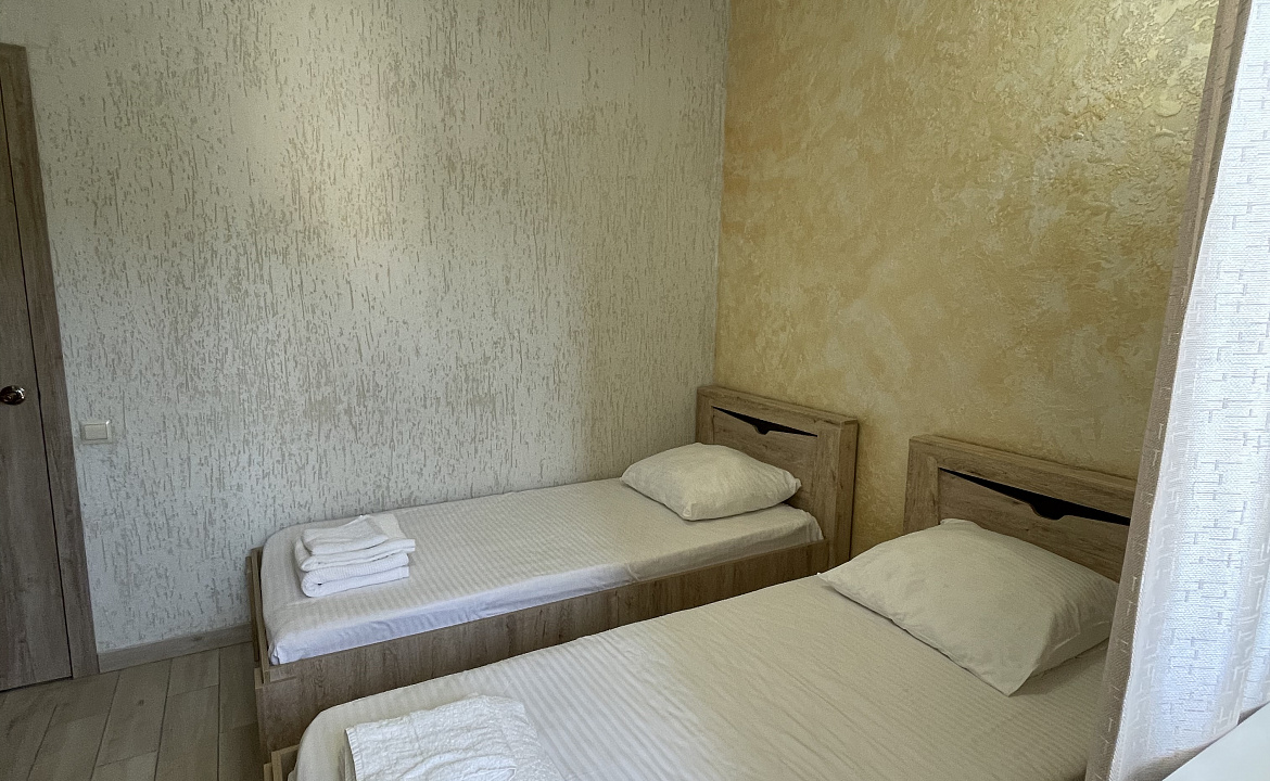 Стандарт с раздельными кроватями . Гостевой дом "Алхыд". Пицунда Стандарт с раздельными кроватями . Гостевой дом "Алхыд". Пицунда