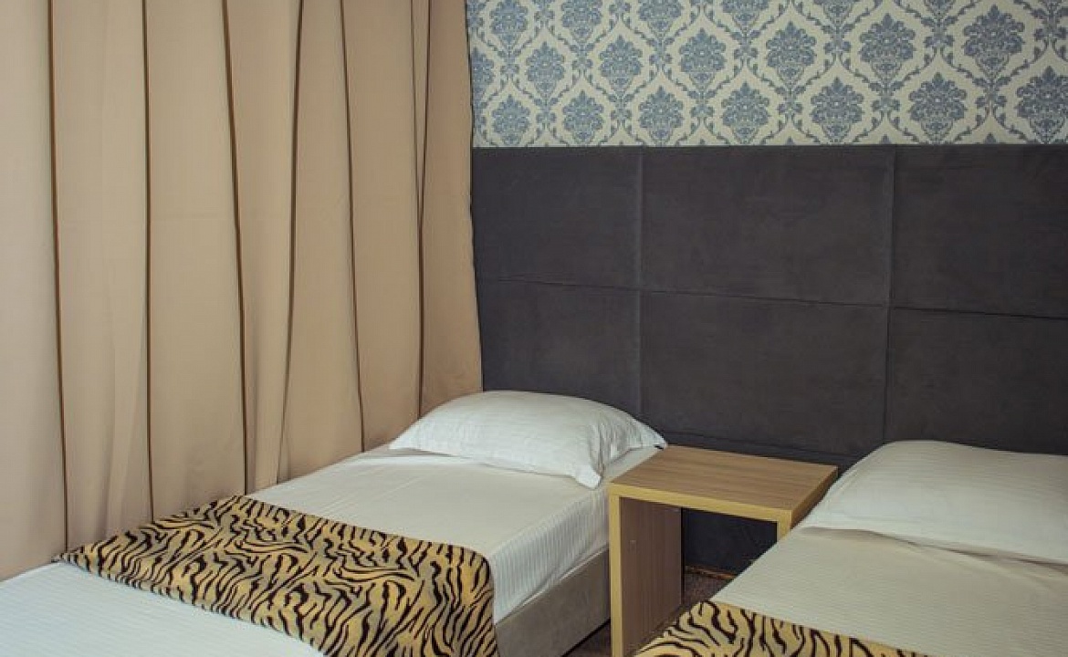 Семейный 1,5 комнатный 4-местный с КД. Отель клуб-отель "Релакс". Саки