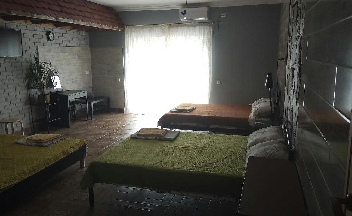 6-местный номер. Отель "Villa-Bora". Керчь