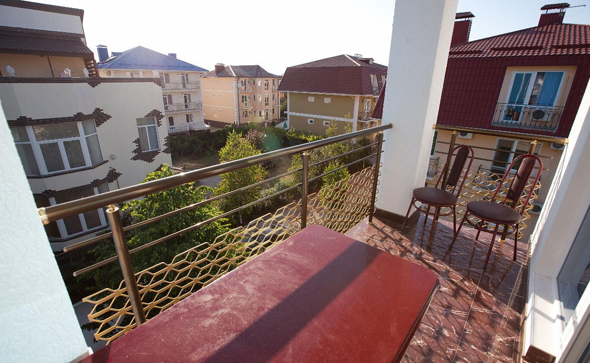 4-х местный стандарт. Гостиница  № 56 Семейный **. Симферополь