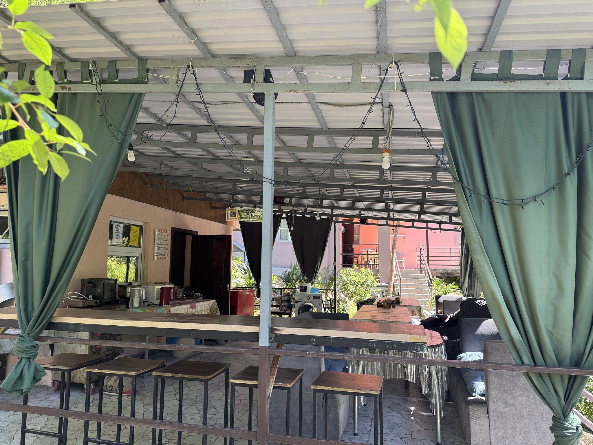 . Гостевой дом "Пантера". Гагра