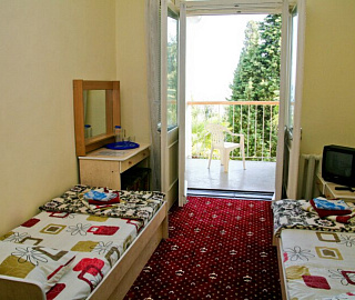 Двухместный эконом с балконом, Эконом. Пансионат "Жемчужина". 