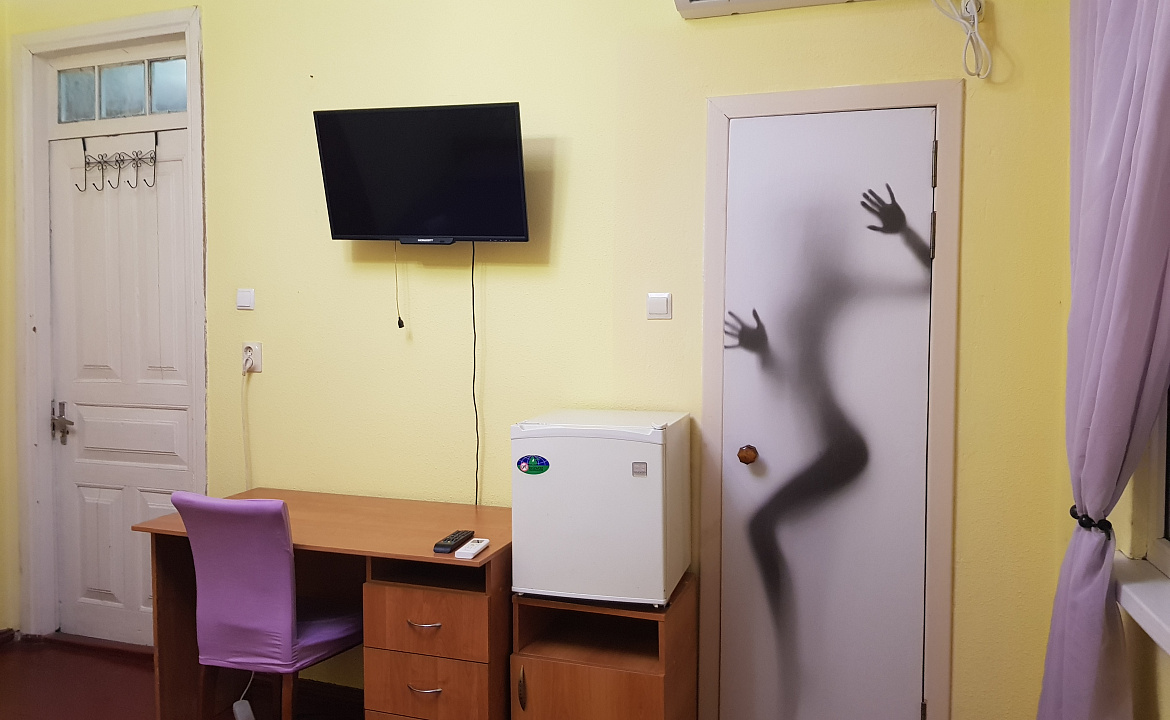 3- местная комната. Гостевой дом Амра. Гудаута