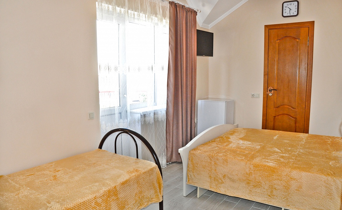 3х местный стандартный номер. Гостевой дом Надежда - Витязево. Витязево 3х местный стандартный номер. Гостевой дом Надежда - Витязево. Витязево