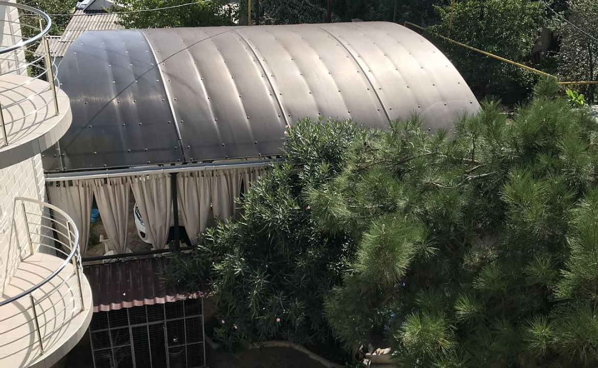 Двухкомнатная квартира с кухней в коттедже. Гостевой дом "Виктория". Лазаревское