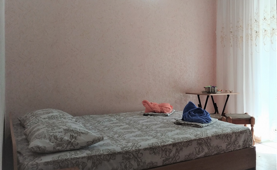 1-местный номер Стандарт с балконом. Гостиница Лагуна. Крым - частный сектор