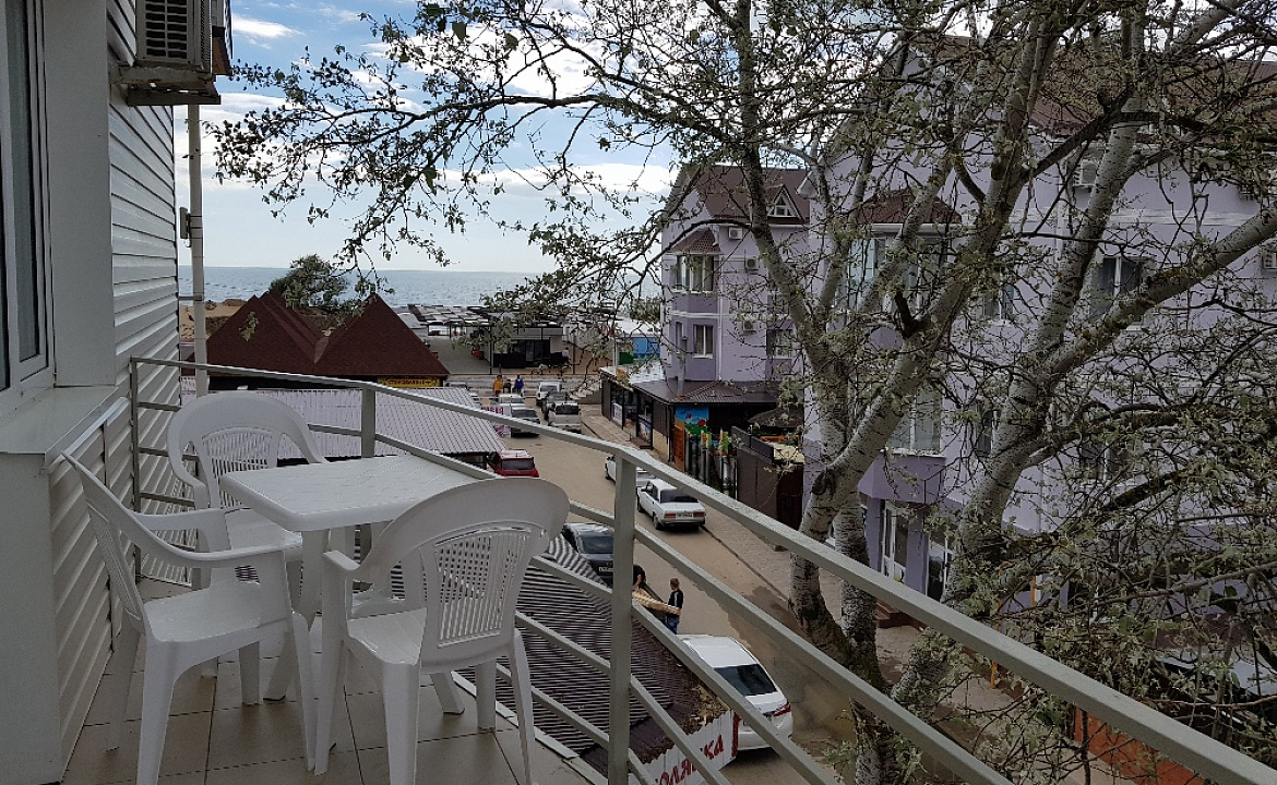 Люкс со смежным балконом 2хместный. Отель АСТОН. Нижнее Джемете