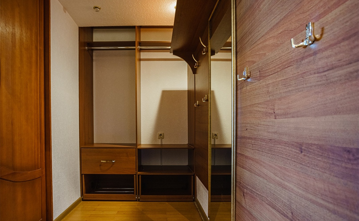 Апартаменты однокомнатные с большим гардеробом 10. Гостевой дом Лиана. Ливадия