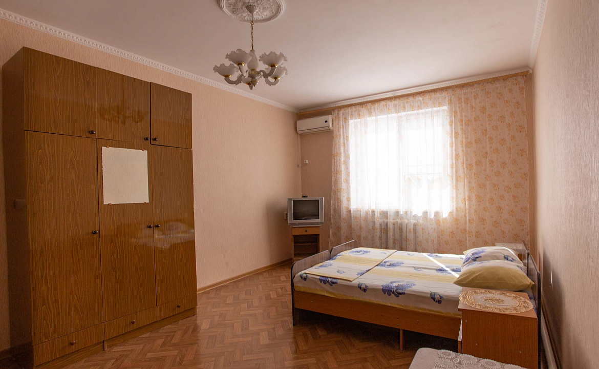 Номера Эконом. Частный сектор Полина. Кабардинка