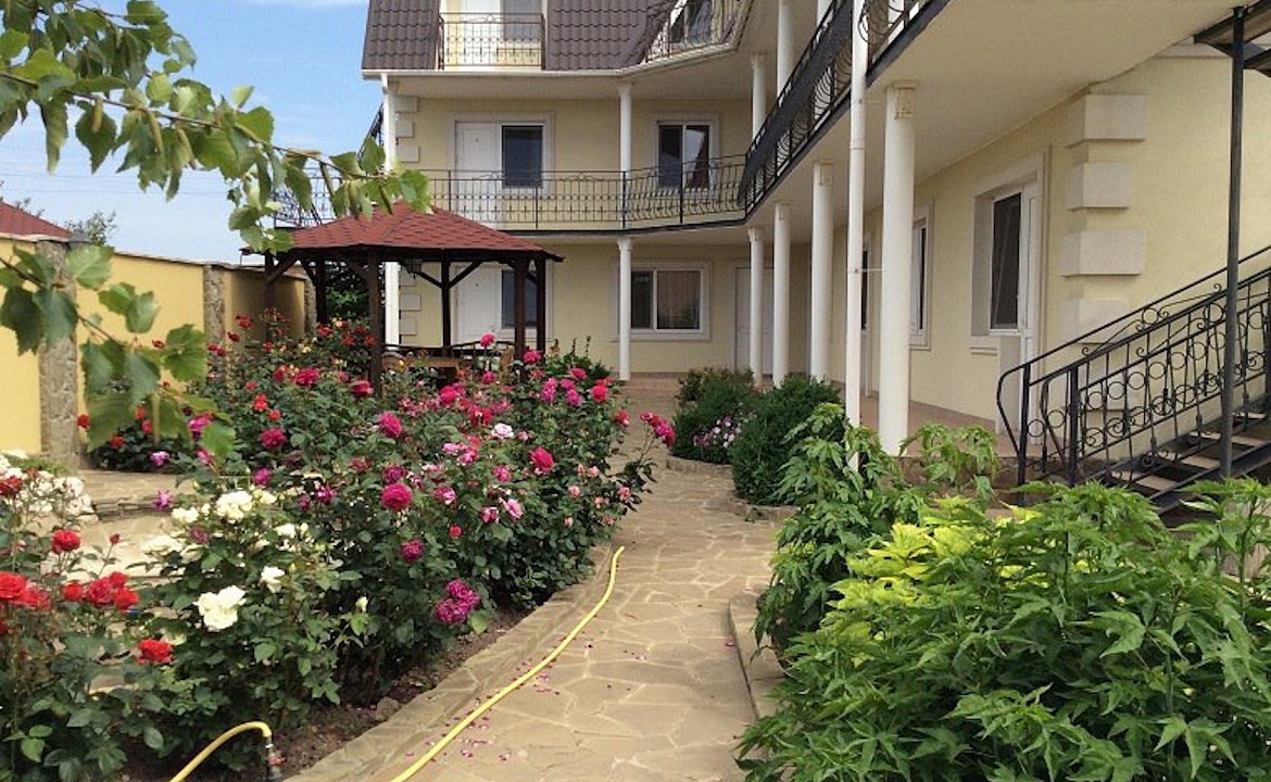 Эконом. Отель "Морская Крепость". Приморский