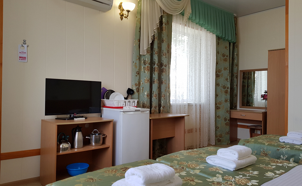 Люкс со смежным балконом 3хместный. Отель АСТОН. Нижнее Джемете