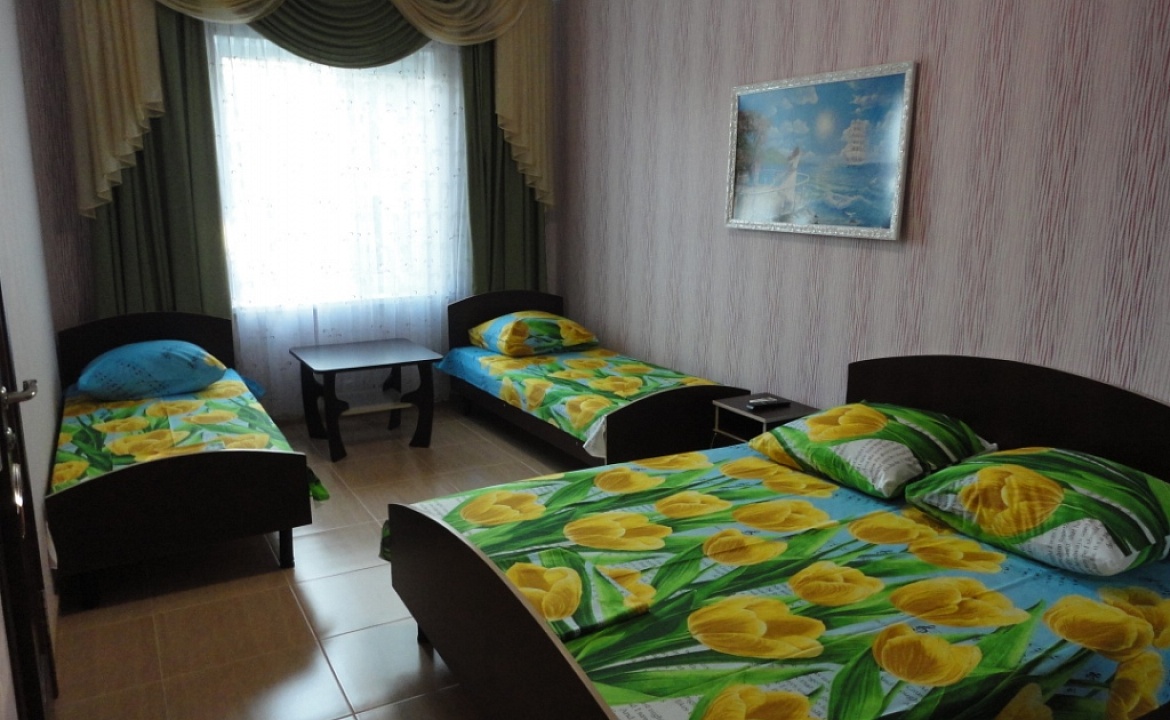 Семейный Улучшенный. Гостевой Дом Ошале. Орджоникидзе Семейный Улучшенный. Гостевой Дом Ошале. Орджоникидзе