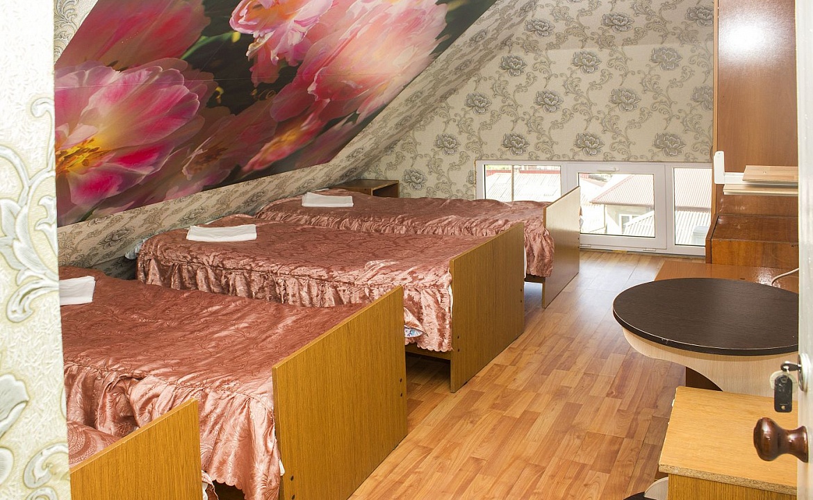 Молодежный . Гостевой дом Жанетт". Адлер