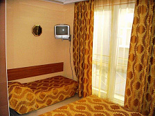 "Эллинг 142-143"