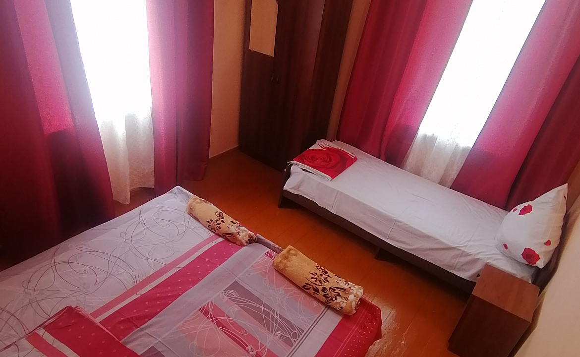 Лавровый лист . Частный сектор Лавровый лист. Новый Афон