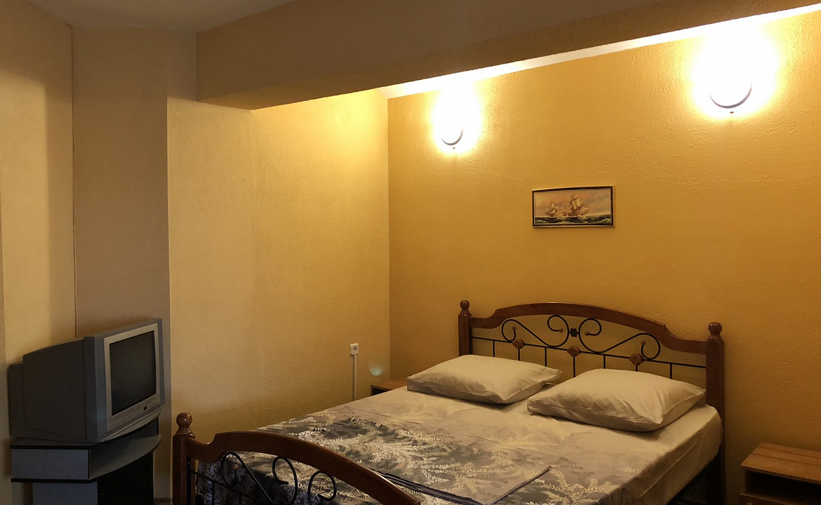 Четырехместный номер. Гостевой дом АнНи. Гаспра