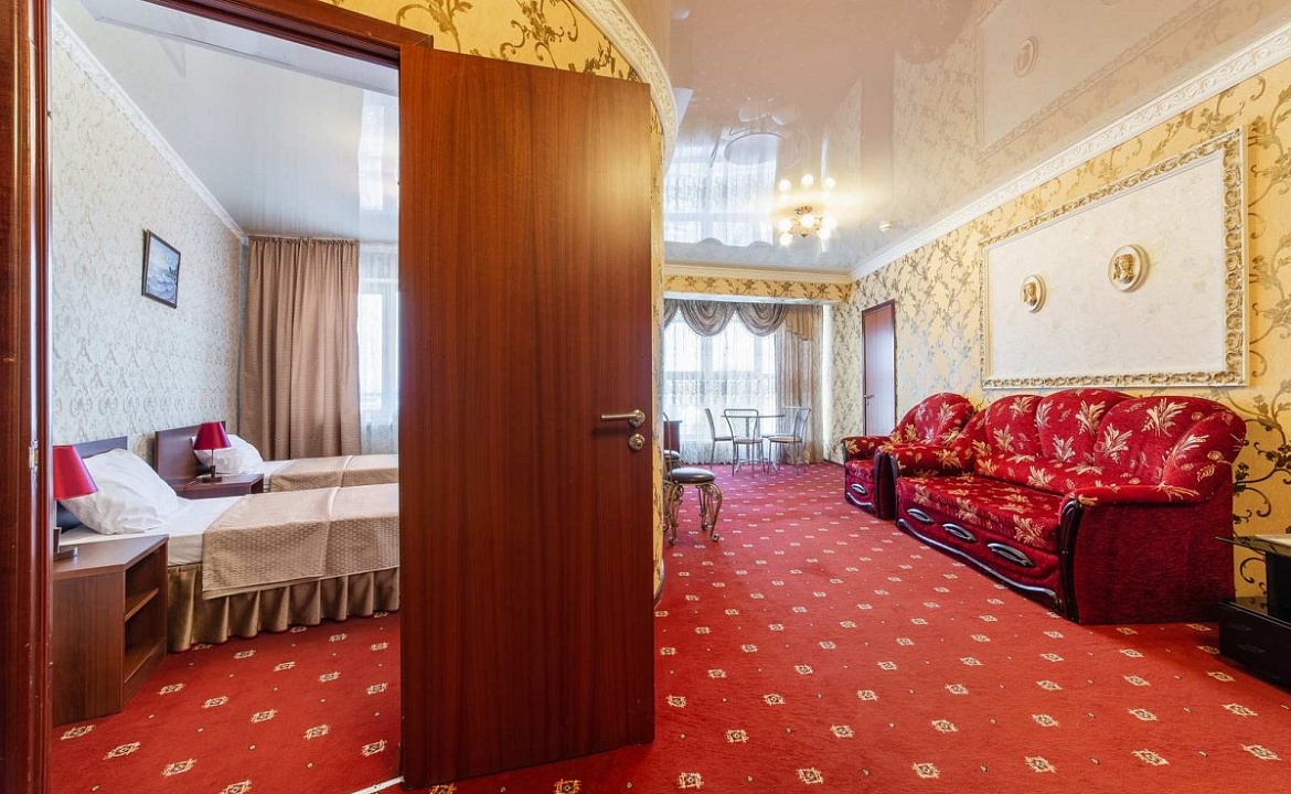 АПАРТАМЕНТЫ. Отель "Плаза". Анапа