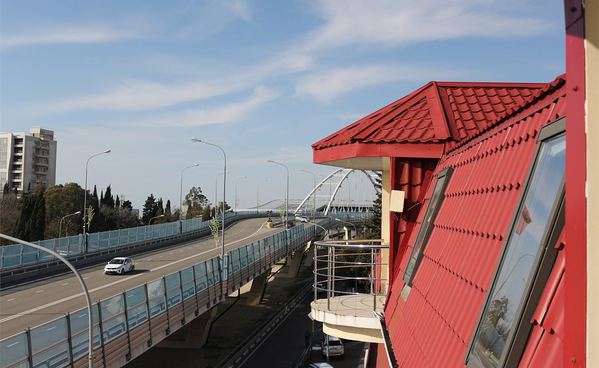 Молодежный номер с видом на ул. Ленина. Гостевой дом Сиар. Адлер