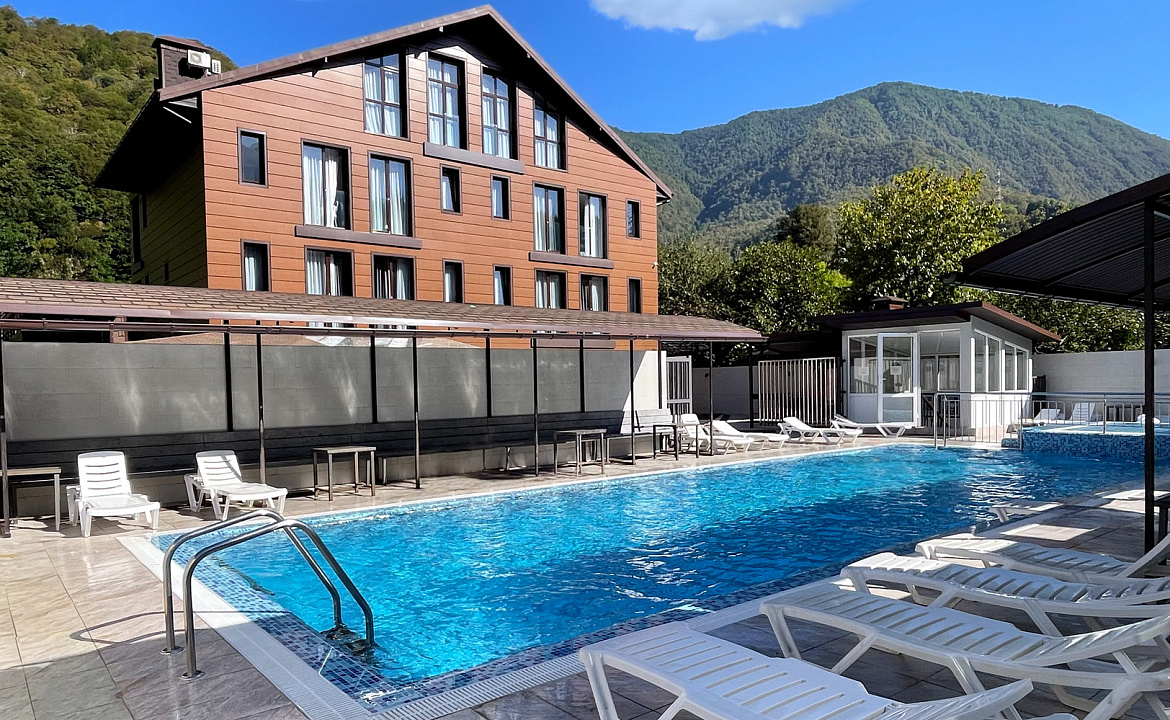 Апартаменты стандарт. Отель "Горная Кадриль". Красная Поляна