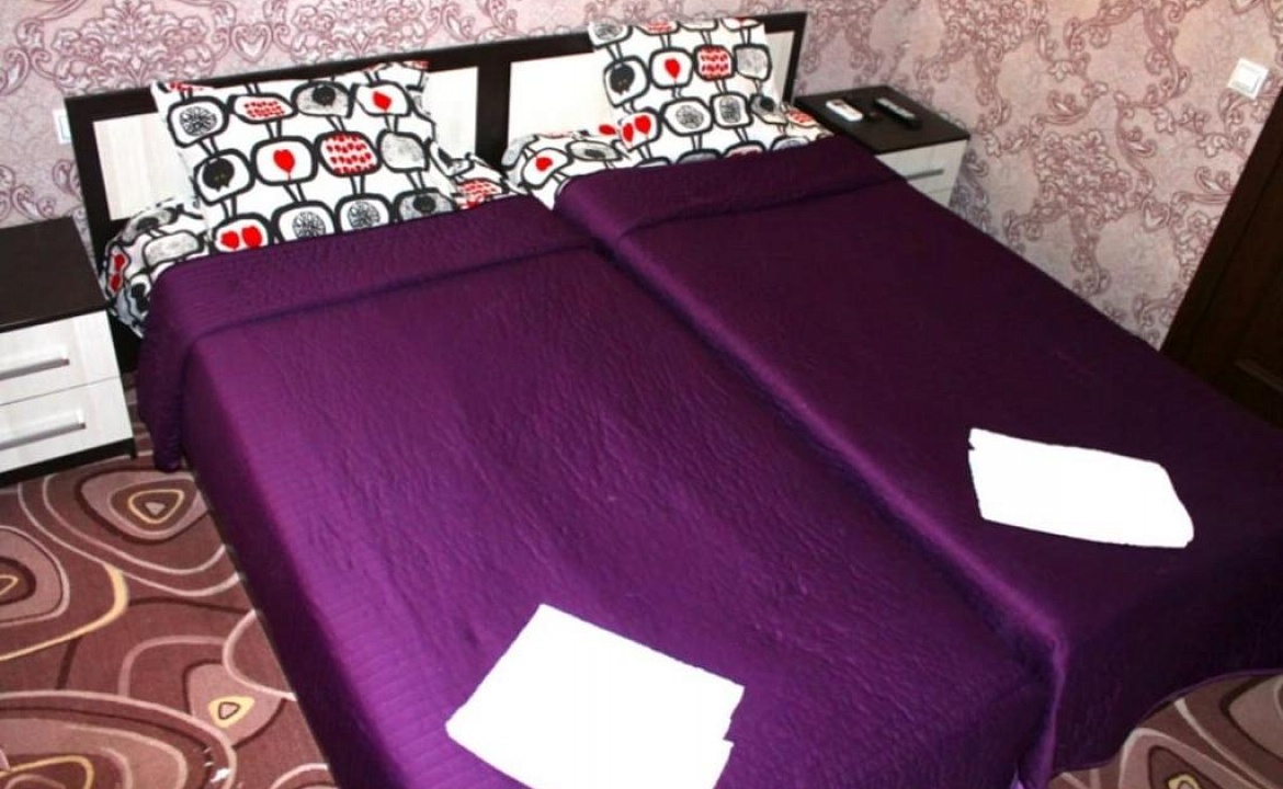 Стандартный двухместный номер. Гостиница Приморская. Ейск